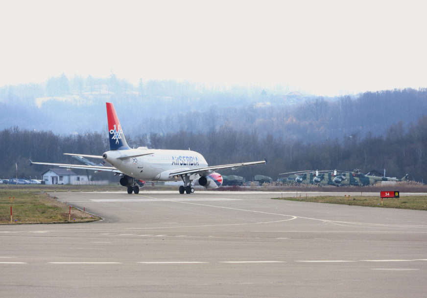 avion Air Srbija polijetanje