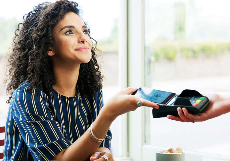Izbjegnite gužve i uštedite i vrijeme i novac koristeći najbolje ocijenjenu aplikaciju mobilnog bankarstva
