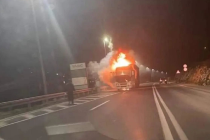 Zapalio se kamion u mjestu Popova Voda, Užice