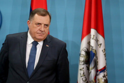 "Ultimatumi i ucjene neće nas pokolebati" Dodik poručio da će Srpska učiniti sve da vrati svu imovinu u svoju nadležnost