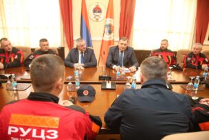 Predsjednik Republike Srpske Milorad Dodik upriličio je danas u Banjaluci svečani prijem za 30 pripadnika specijalističkog tima
