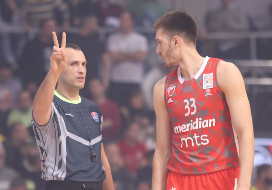 Prekid u Nišu: Sudije se povukle u svlačionicu (VIDEO)
