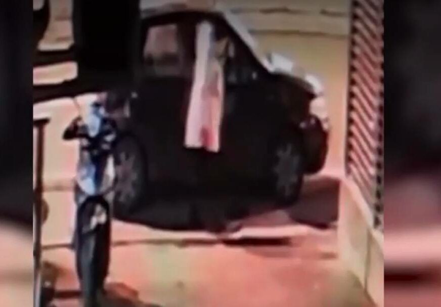 Snimak žene koja uzima torbu iz automobila pokrenuo buru