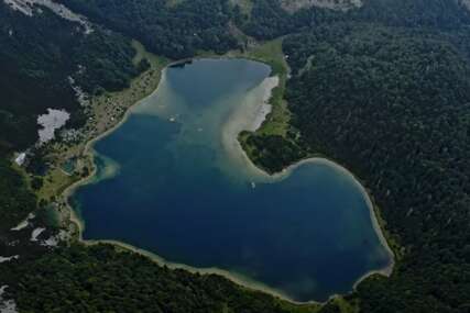 Trnovačko Jezero