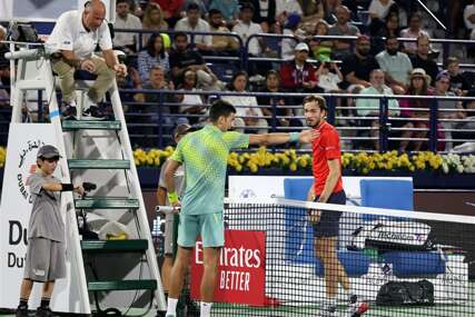 Novak Đoković i Danil Medvedev na turniru u Dubaiju