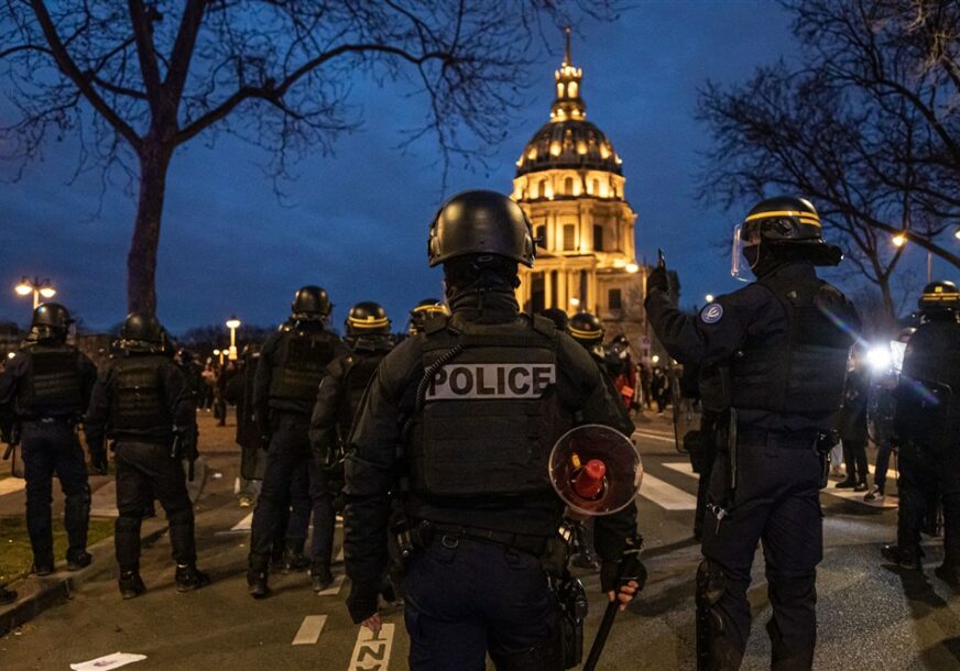 Protesti u Francuskoj, policija