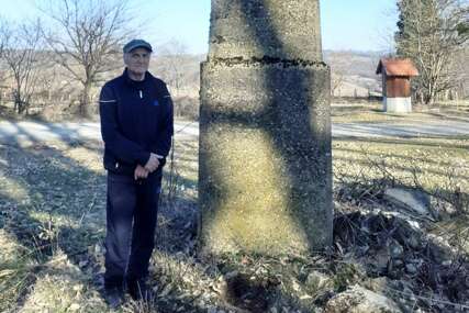 Tajna zakopanog reljefa sa likom kralja Petra Karađorđevića: U Devetacima kod Novog Grada spomenik srpskom oslobodiocu (FOTO)