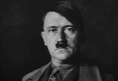 Odjekivalo "Zig Hajl": Putnicima u vozu puštali Hitlerove govore