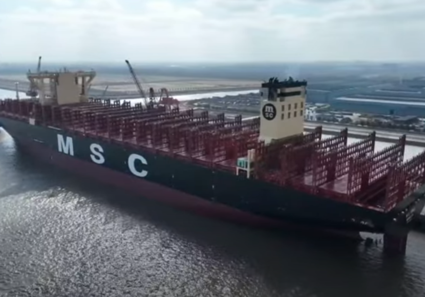 Gorostas napravljen u Kini: Isporučen najveći kontejnerski brod na svijetu