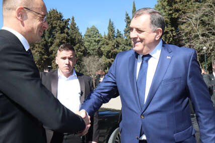 "Dokaz velikog prijateljstva Mađarske i Srpske" Dodik izrazio zadovoljstvo zbog Sijartove posjete