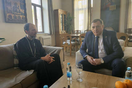 Dodik na sastanku sa episkopom Dimitrijem "Saradnja institucija Srpske i SPC na zavidnom nivou"