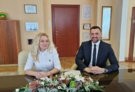 Nakon 3 mjeseca: Selma Čabrić preuzela dužnost ministra za porodicu, omladinu i sport