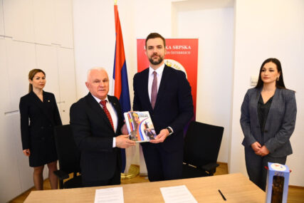 Potpisivanje sporazuma o pomoći Srbima na KiM