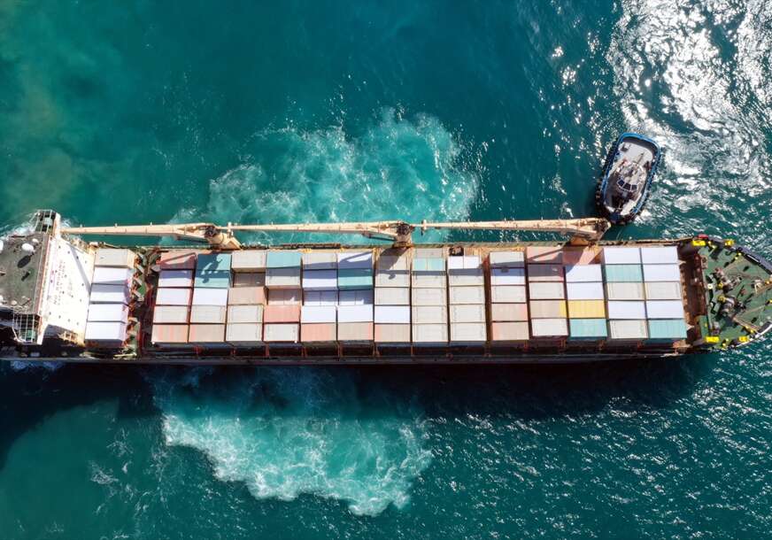 Stambeni kontejneri na brodu