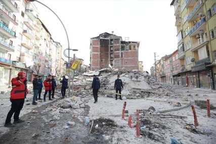 Srušena zgrada u Turskoj