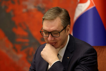 “ČISTI SMO KAO SUZA” Vučić tvrdi da Srbija nije prodala oružje ni Ukrajini ni Rusiji
