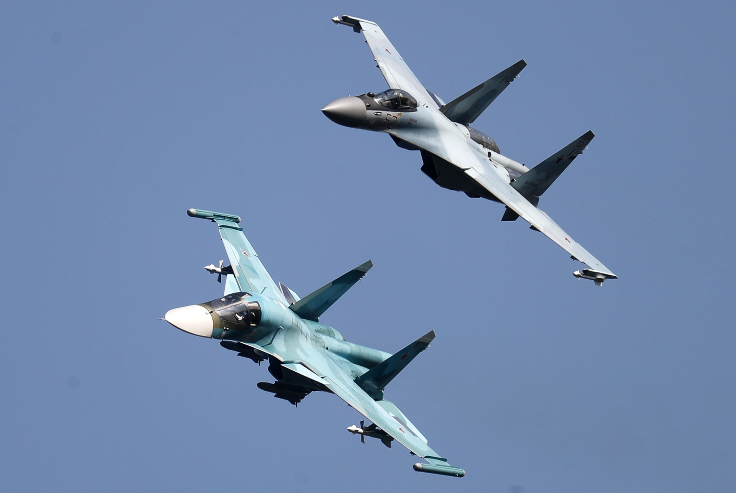 Dva ruska aviona suhoj