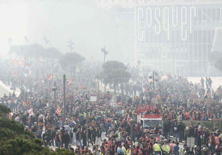 Protesti zbog penzionih reformi u Francuskoj