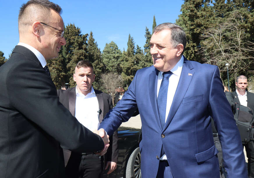 Milorad Dodik i Piter Sijarto