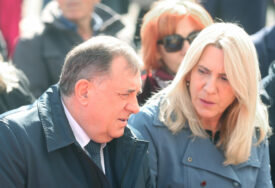 STIGLI NA CEREMONIJU Cvijanovićevu i Dodika u Ankari dočekao Čavušoglu (FOTO)