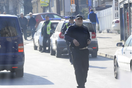 Oružana pljačka u Skoplju: Maskirani napadači upali u tržni centar, specijalci okružili zgradu