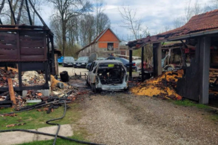 Požar u Bijeljini: Vatra zahvatila automobil i magaze (FOTO)
