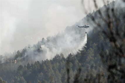 Gore šume u Španiji: Zbog požara evakuisano 1.500 ljudi