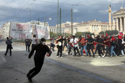 Protesti u Atini zbog sudara vozova