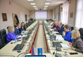 "Biramo najbolje rješenje za pozornicu kod Pravnog fakulteta" Gradska uprava održala sastanak sa rektorom Univerziteta u Banjaluci