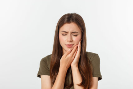 Bol koji je najjači noću: Ovo je 5 načina kako da se riješite zubobolje