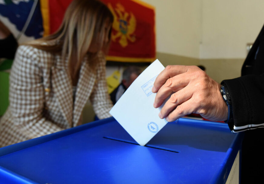 Glasačka kutija u Crnoj Gori