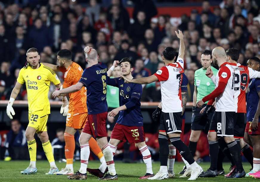 Ajax i Fejnord prekid