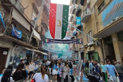 Fudbaleri razočarali fanove: Napoli remijem odgodio proslavu titule, navijači već bili na ulicama Napulja