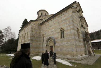 Ništa im nije sveto: Provalili u konak pravoslavne crkve na Kosovu (FOTO)