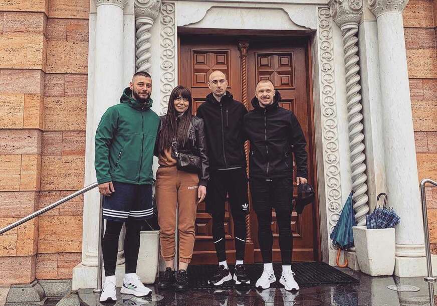 Prije 10 dana iz Banjaluke krenuli za Ostrog: Milan, Siniša i Damjan na hodočašću za porodicu, prijatelje, kumove i sugrađanku Dariju Karanović (FOTO)