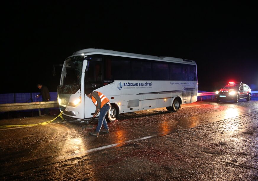 Prevrnuo se autobus u Turskoj