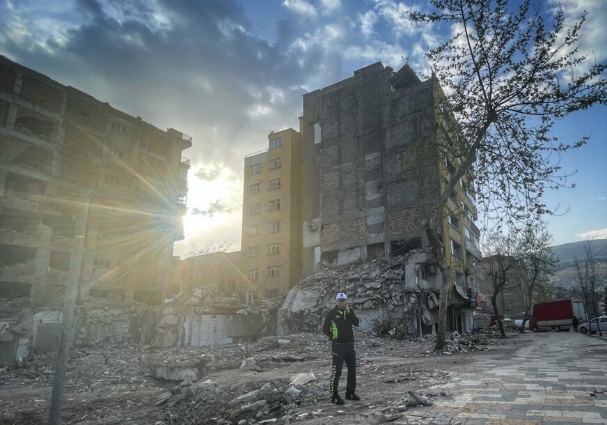 Uklanjanje ruševina nakon zemljotresa u Turskoj
