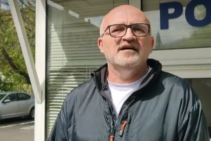 Amer Kerić gađao zgradu Vlade jajima