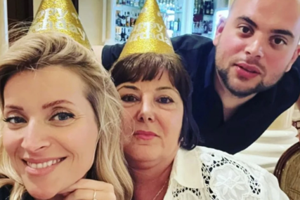 CVJETA LJUBAV Anđelka Prpić sa novim partnerom uživa na proslavi rođendana njene majke (VIDEO)