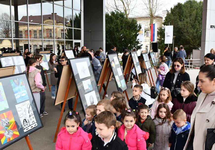 Maštoviti mladi slikari: Izložba nagrađenih radova u Gradiški (FOTO)
