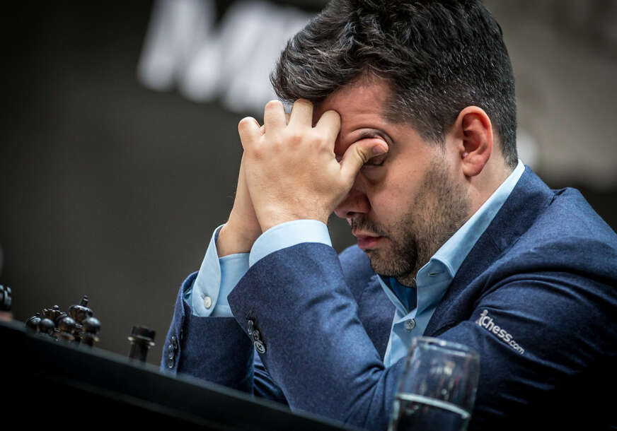 Jan Nepomnjašči tokom četvrte partije protiv Liren Dinga
