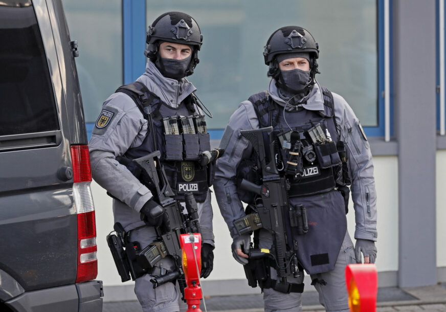 njemački policajci