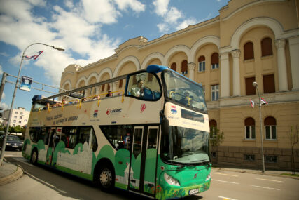 Panoramski bus ponovo će da vozi: Na ulicama tokom ljeta i u vrijeme brojnih festivala