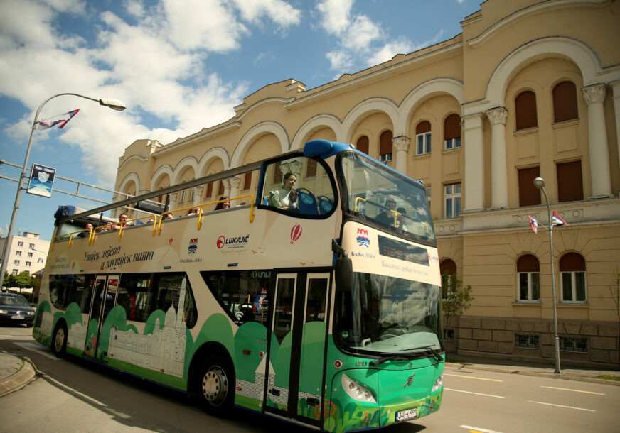 panoramski autobus 