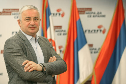 Borenović za Srpskainfo: Treba vratiti normalnost u politiku