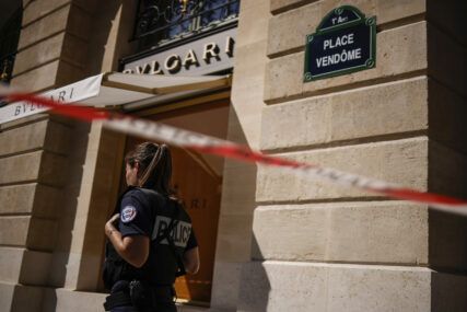 U Parizu ponovo opljačkana zlatara “Bulgari”: Prvi put lopovi odnijeli plijen vrijedan 10 miliona evra