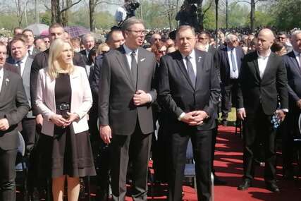 Dodik povodom Dana sjećanja na žrtve ustaškog zločina "Prošli vijek obilježilo je stradanje srpskog naroda" (FOTO)