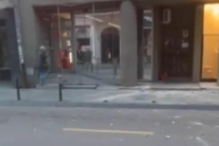 Obrušila se fasada u centru Sarajeva: Pukom srećom niko nije teže stradao (VIDEO)