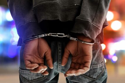 Policija imala pune ruke posla: U Banjaluci 3 osobe uhapšene po potjernicama