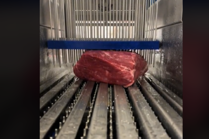 "Ovo je normalan postupak" Viralan snimak pumpanja mesa zgrozio potrošače (VIDEO)